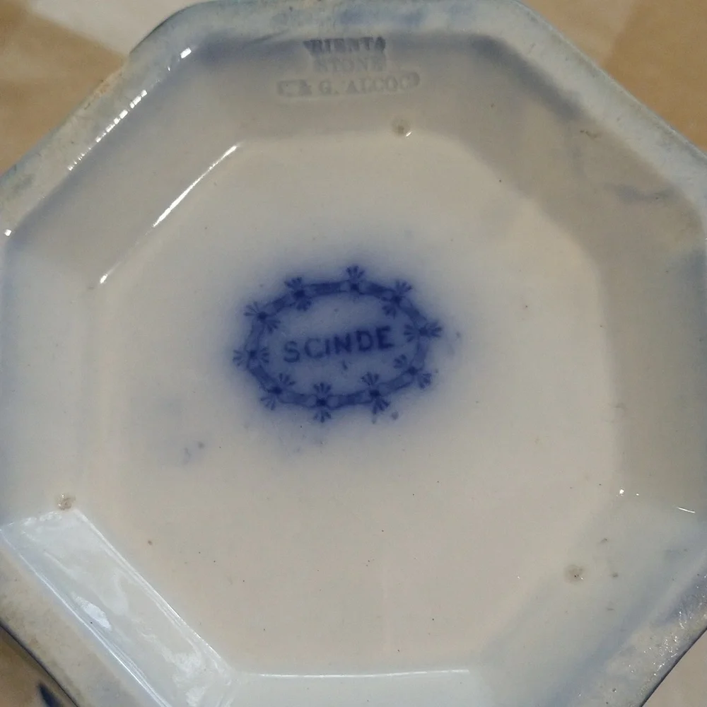 Flow blue antique sugar bowl C & G  Alcock England scinde